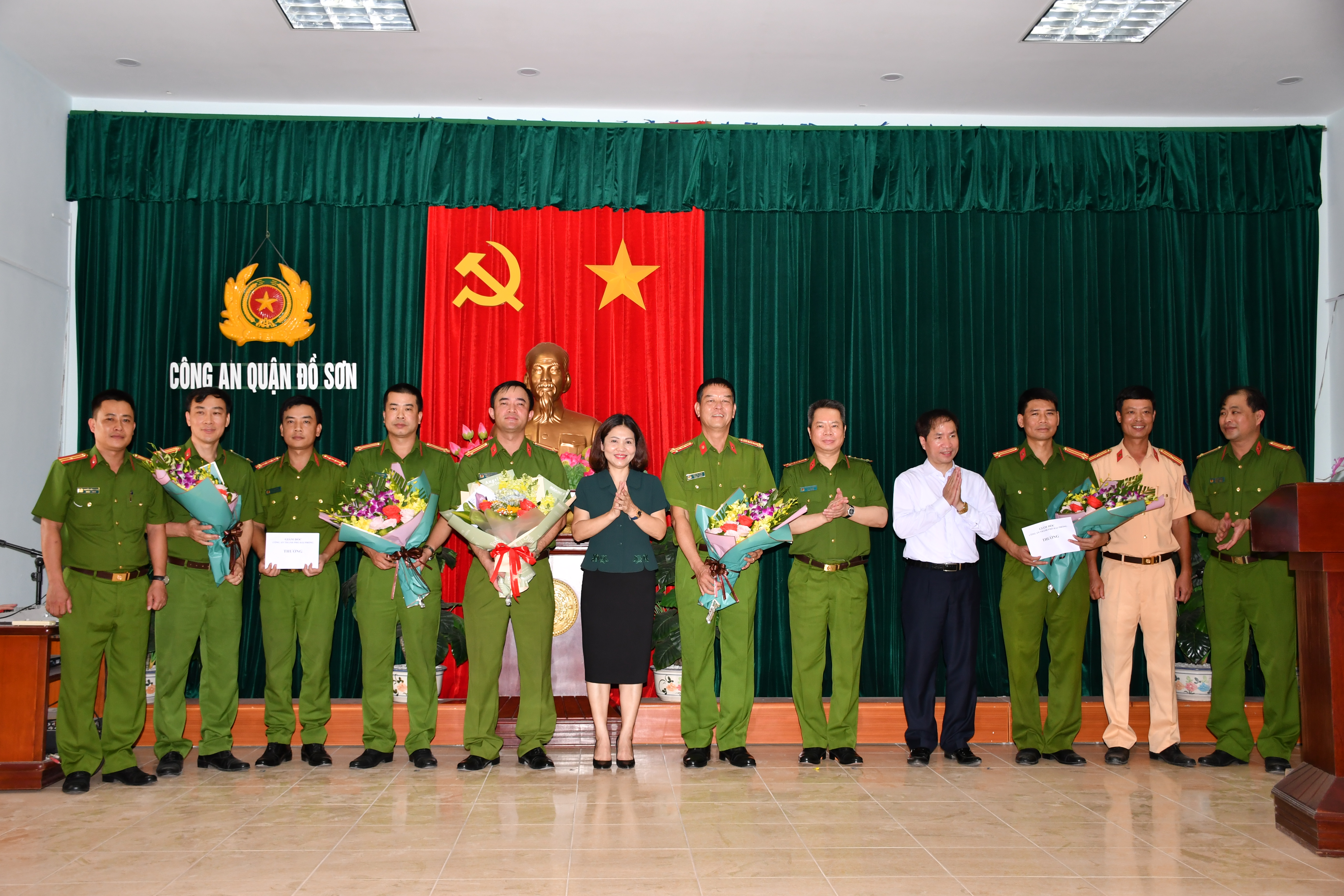 Khen thưởng  Công an quận Đồ Sơn:  Liêp tiếp lập chiến công, góp phần đảm bảo trật tự an toàn xã hội